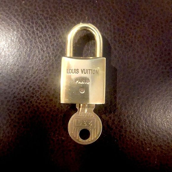 Vintage LV Louis Vuitton Padlock Lock & Key 230 - Picture 9 of 15